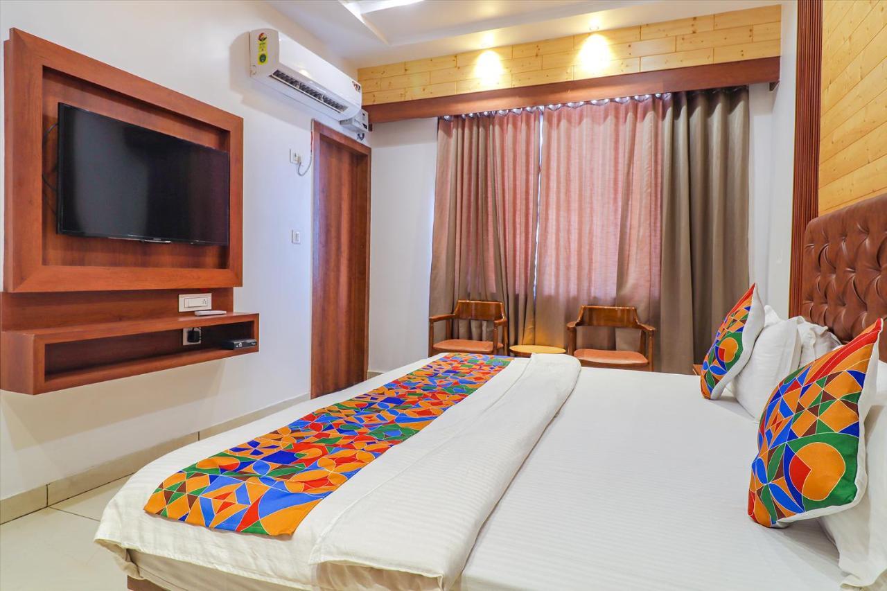 Fabhotel Grand Arya Патна Экстерьер фото